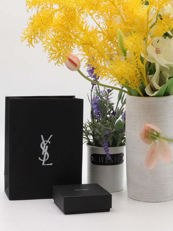 ملحقات ايف سان لوران هدايا ysl