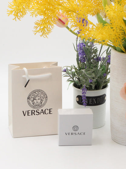 ملحقات فيرساتشي ابيض هدايا versace  