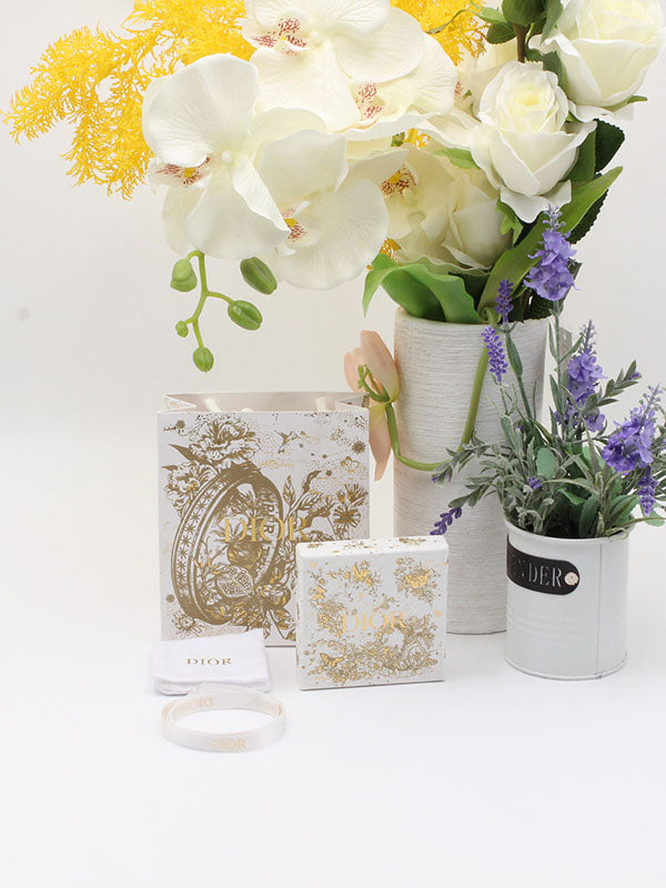 ملحقات ديور الاصلية ذهبي