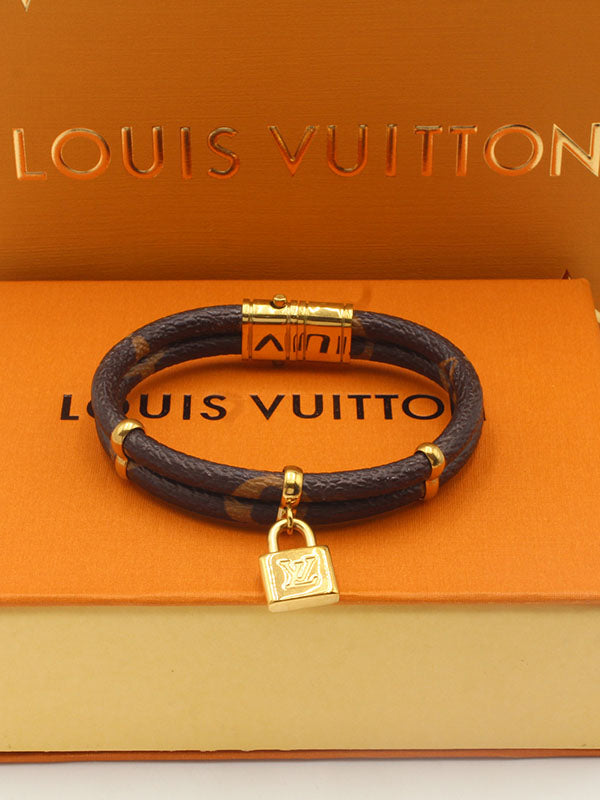 اساور لويس فيتون ليذر نيو لوك اسواره louis vuitton ذهبي