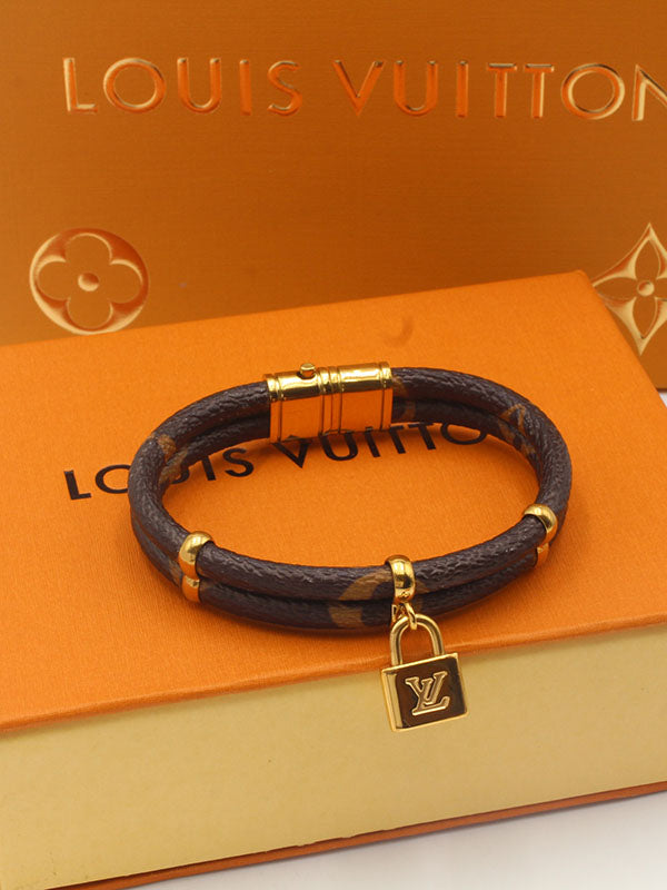 اساور لويس فيتون ليذر نيو لوك اسواره louis vuitton
