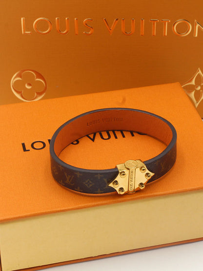 اساور لويس فيتون جلد نيو لوك اسواره louis vuitton