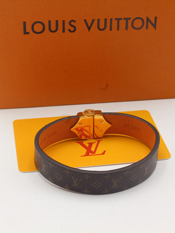 اساور لويس فيتون جلد نيو لوك اسواره louis vuitton