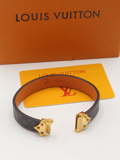 اساور لويس فيتون جلد نيو لوك اسواره louis vuitton