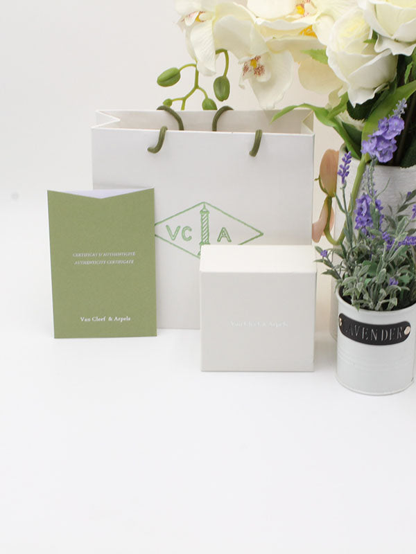 ملحقات فان كليف للاساور سكوير كيس كبير هدايا van cleef