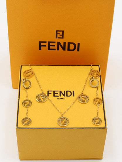 طقم فندي تشوكر اطقم fendi