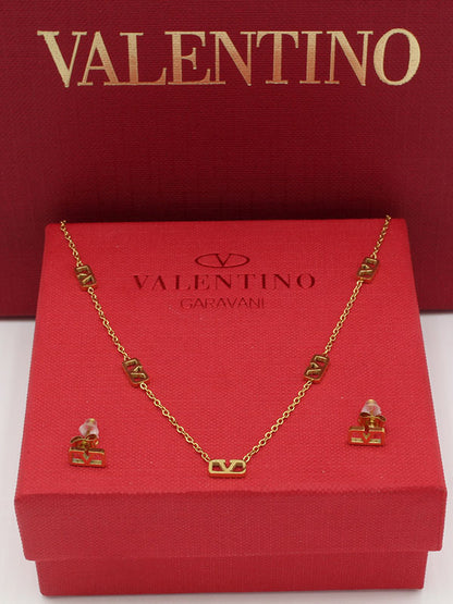 طقم فالنتينو تشوكر لوقو ريقيلور اطقم VALENTINO