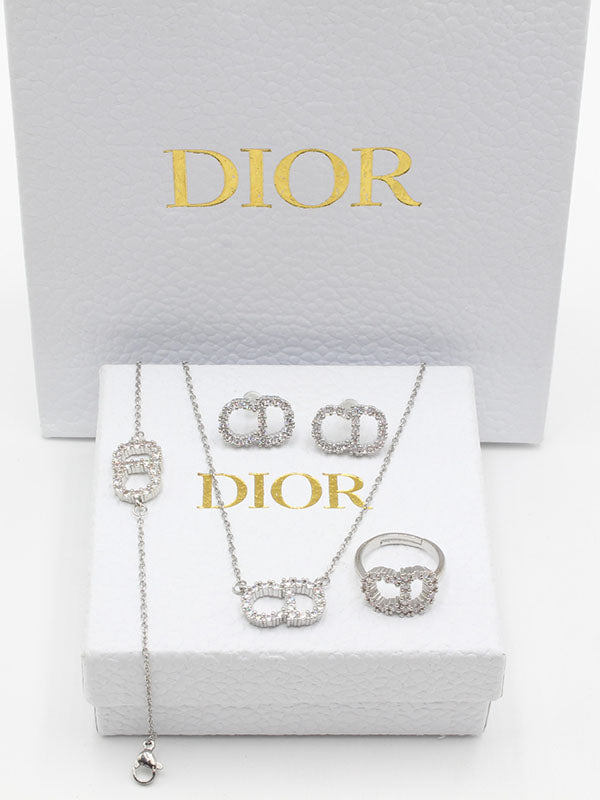 طقم ديور كرستال 4 قطع اطقم dior فضي