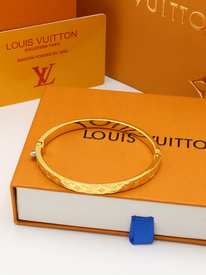 اساور لويس فيتون بانقل فلات لوقو اسواره louis vuitton