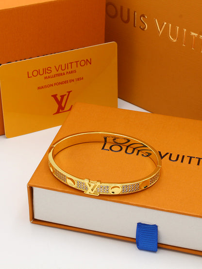 اساور لويس فيتون بانقل زركون لوقو اسواره louis vuitton