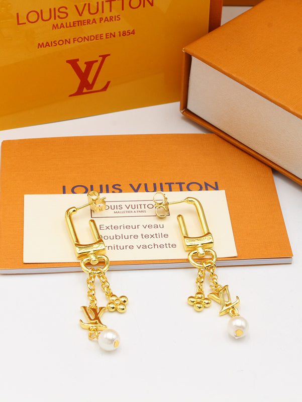 حلق لويس فيتون بيرل لوقو طويل حلق louis vuitton