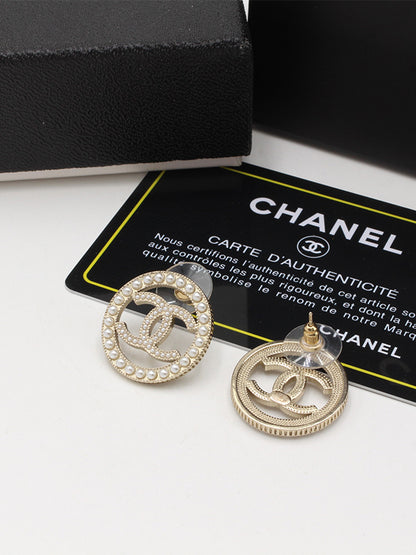 حلق شانيل قولد انتيك لوقو حلق chanel