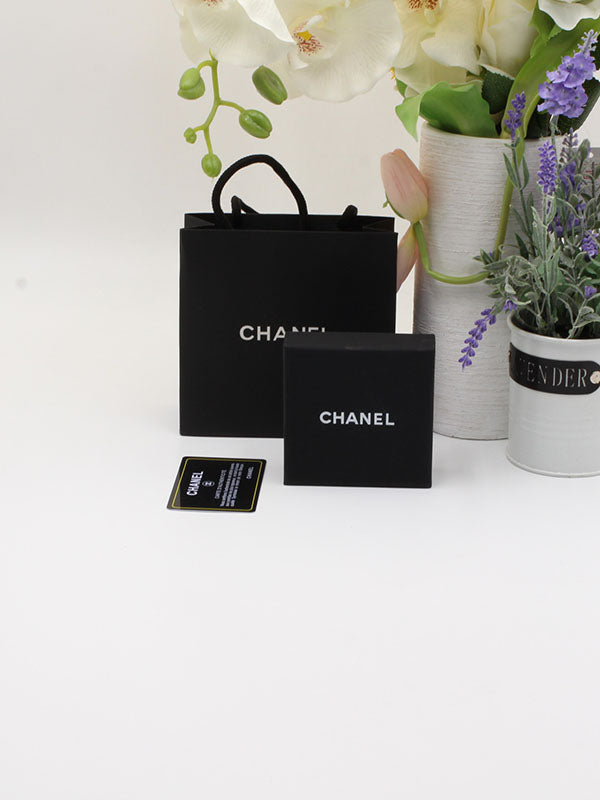 ملحقات شانيل بوكس مربع هدايا chanel