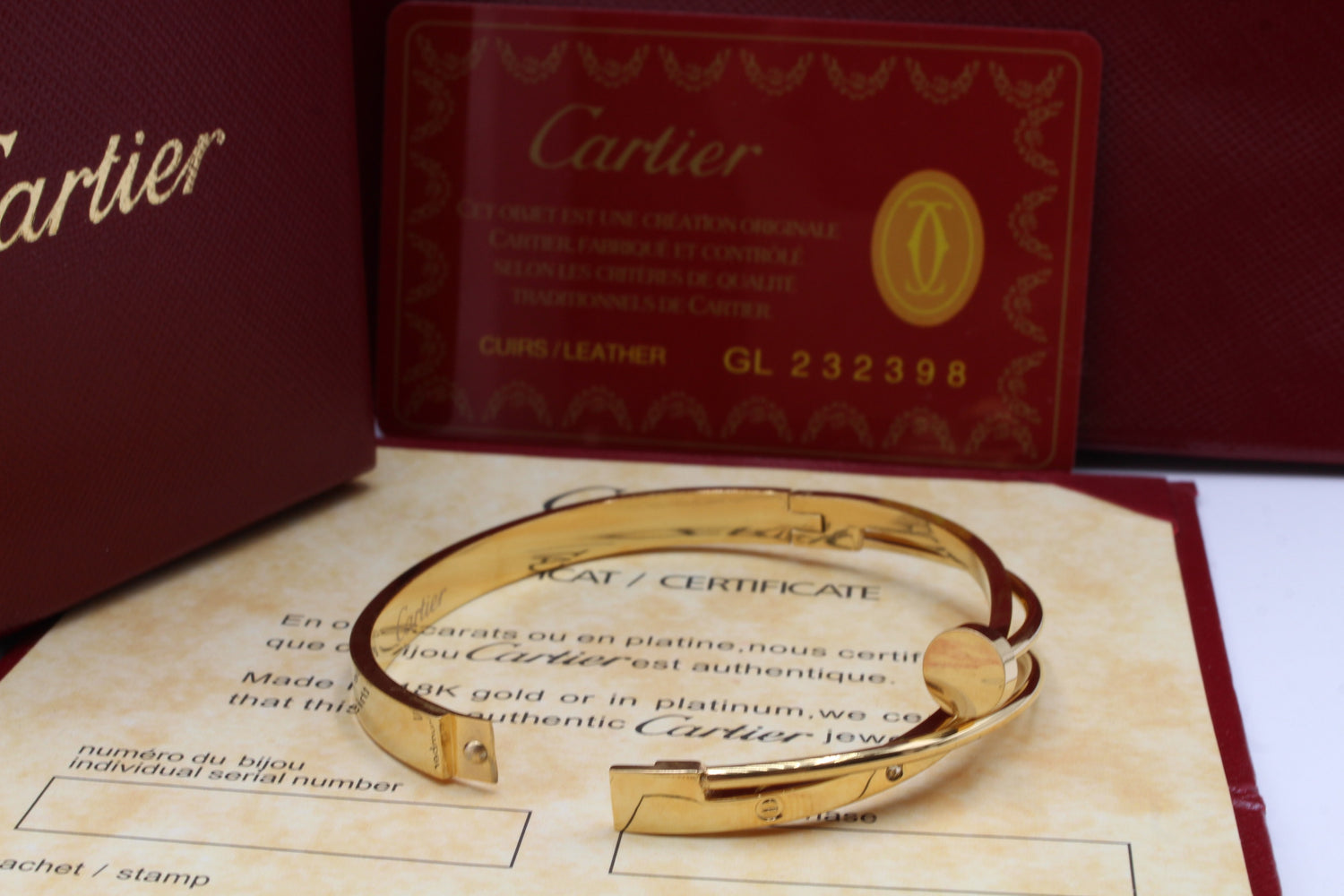 اسواره كارتير ناعمه مسمار بانقل اسواره CARTIER