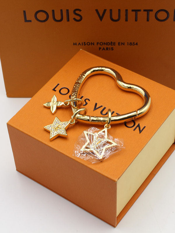ميدالية لويس فيتون هارت لوقو ميدالية louis vuitton