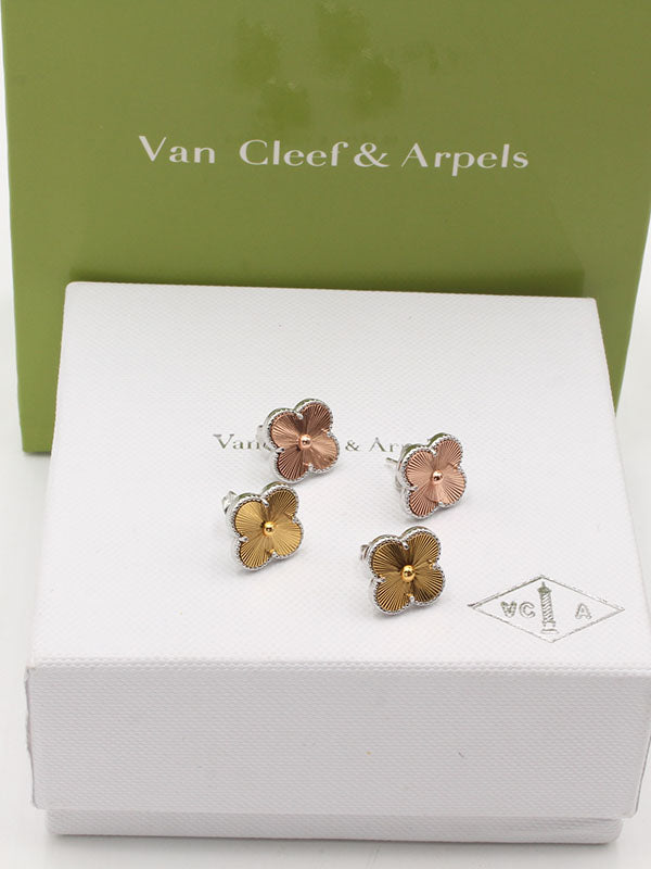 حلق فان كليف وسط لوقو