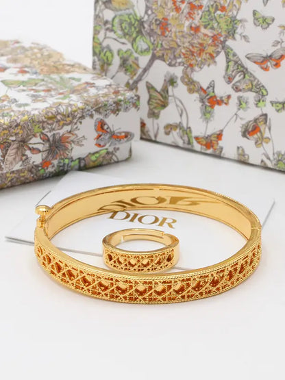 اساور ديور الهبه مع الخاتم اسواره dior ذهبي
