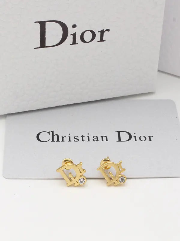 حلق ديور صغير لوقو حلق dior ذهبي