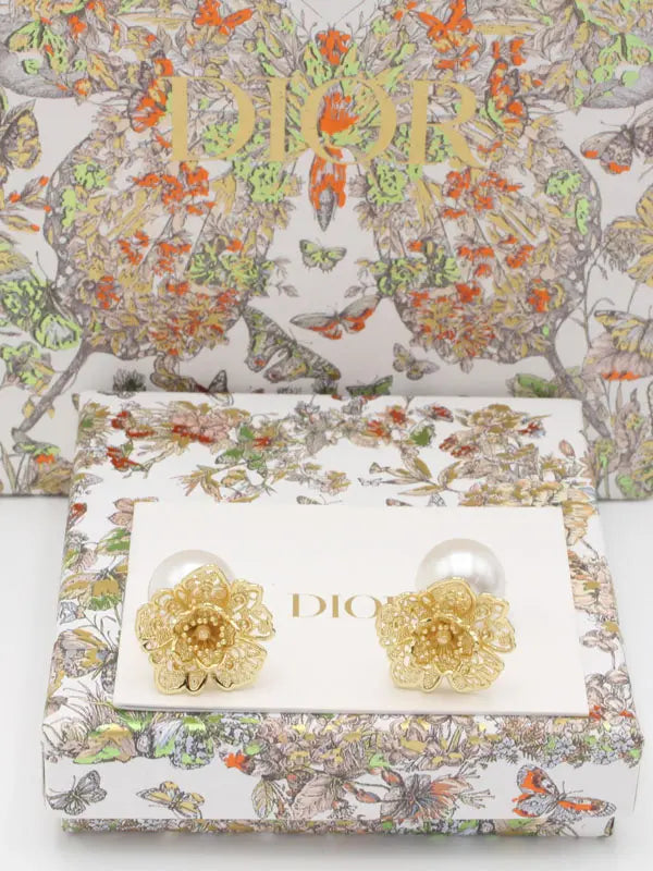 حلق ديور فلاور اند بيرل ماستر حلق dior