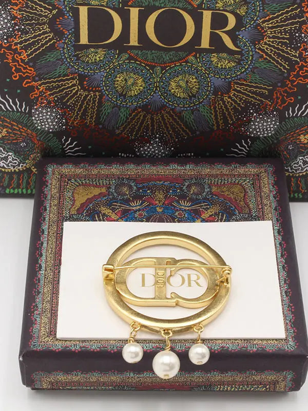 بروش ديور الجديد بروش dior