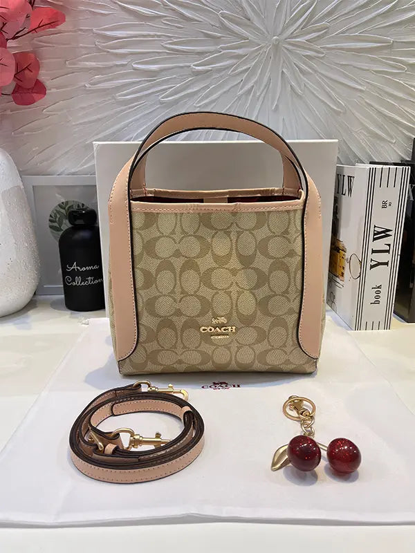 شنطة كوتش بالوان متعدده شنط وحقائب coach bags وردي