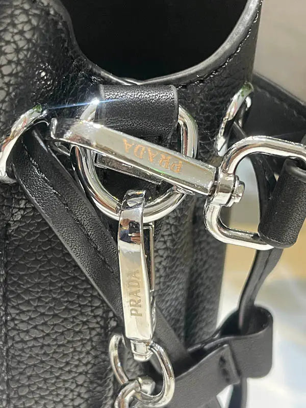 شنطة براد الجلد ماستر شنط وحقائب brada bags