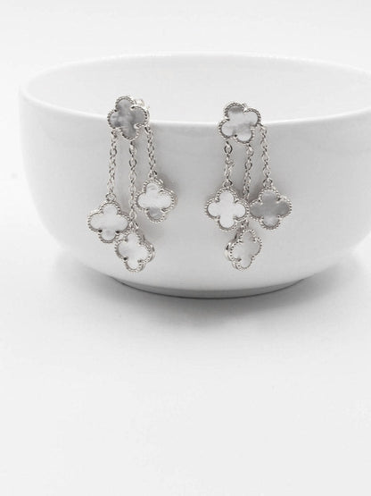 حلق فان كليف 4 ورود وسط حلق van cleef ابيض فضي