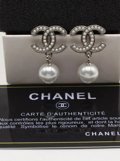 حلق شانيل لولو بيرل نيو حلق chanel فضي