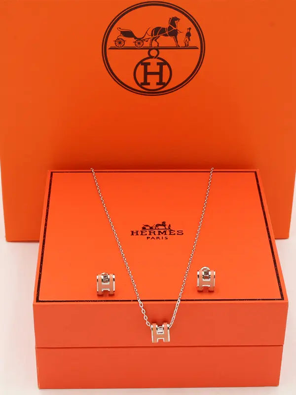طقم هيرمز ملون ناعم ماستر لوقو اطقم HERMES