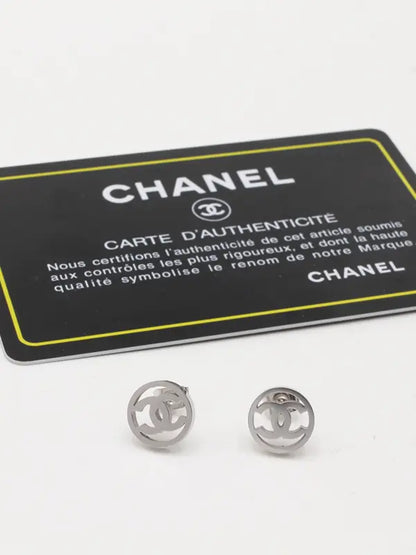 حلق شانيل ميتال صغير مدور حلق chanel