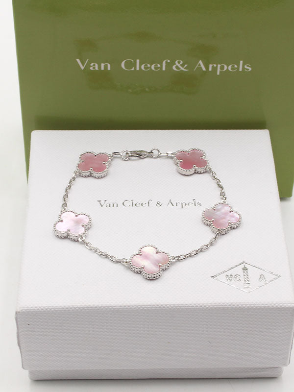 اساور فان كليف الماستر الجديده