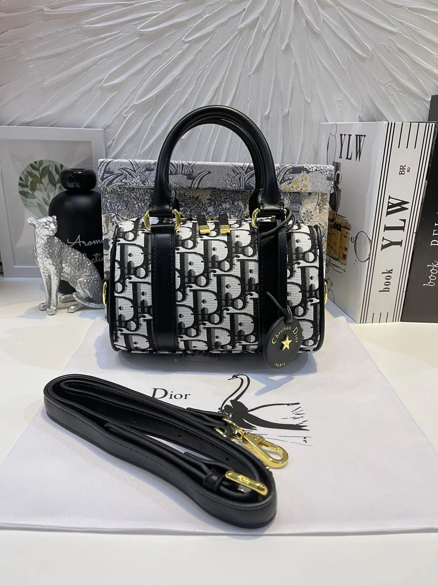 شنطة ديور صغيره الوان متعدده شنط وحقائب dior bags اسود