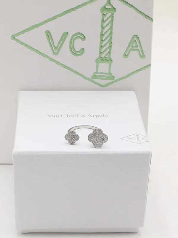 خاتم فان كليف وردتين زركون خواتم van cleef
