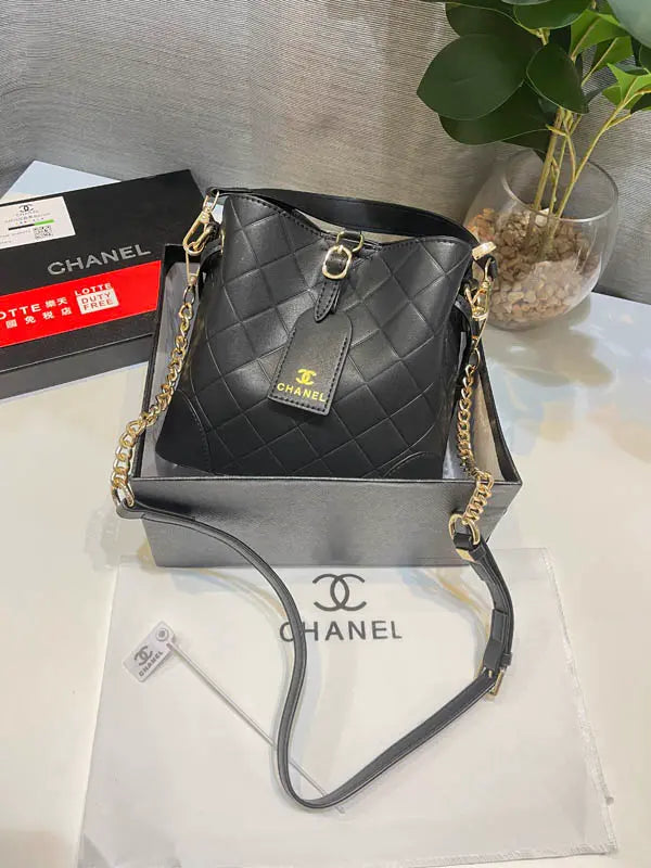 شنطة شانيل اسود جلد ماستر 396 شنط وحقائب tory burch