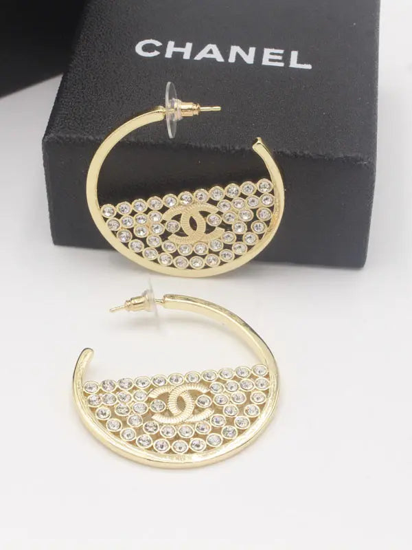 حلق شانيل زركون مدور 664 حلق chanel