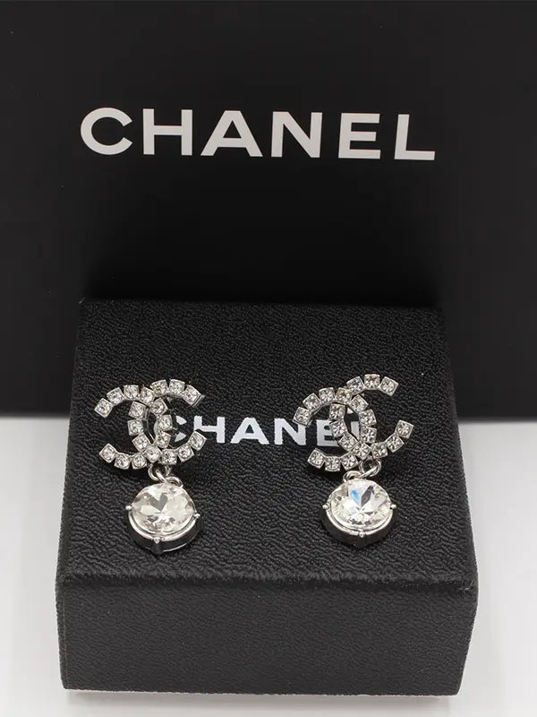حلق شانيل 574 حلق chanel فضي
