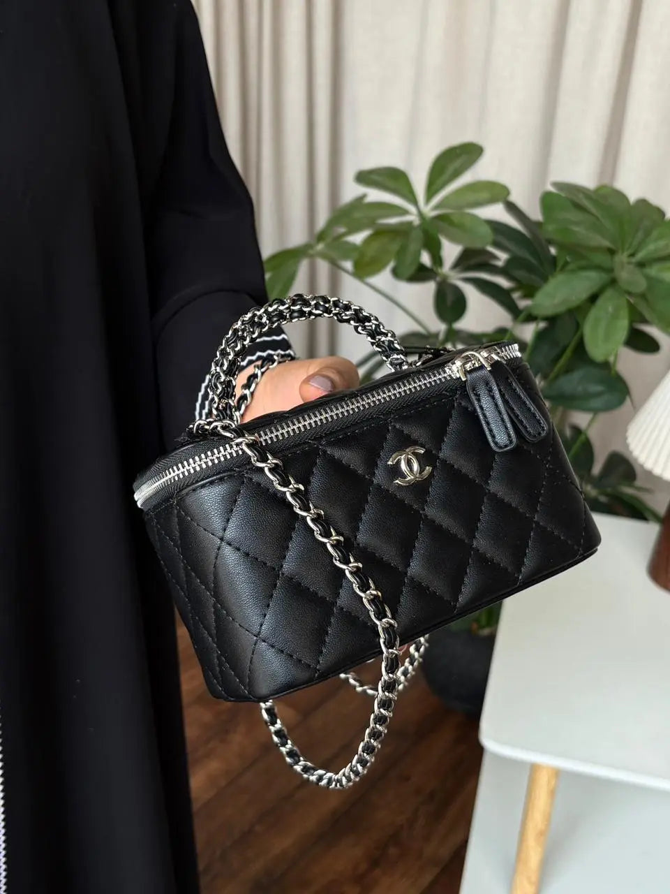 شنطة شانيل فانيتي ماستر شنط وحقائب chanel bags اسود فضي