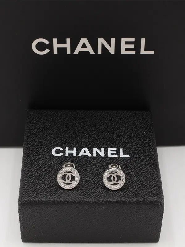 حلق شانيل كريستال صغير 527 حلق chanel