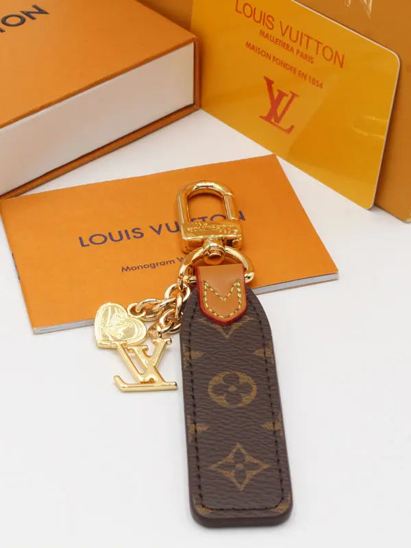 ميدالية لويس فيتون 241 ميدالية louis vuitton