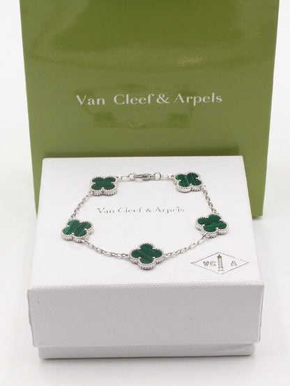 اساور فان كليف الماستر الجديده