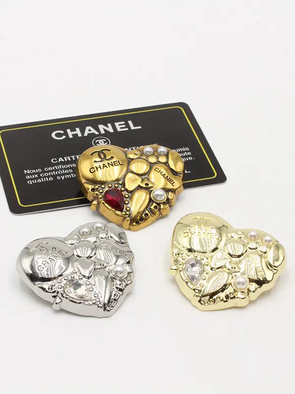 بروش شانيل قلب 220 بروش chanel