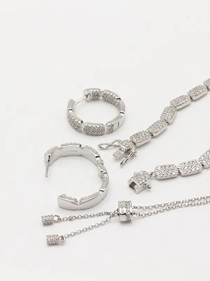 طقم اي بي ام زركون لوقو فضي اطقم APM