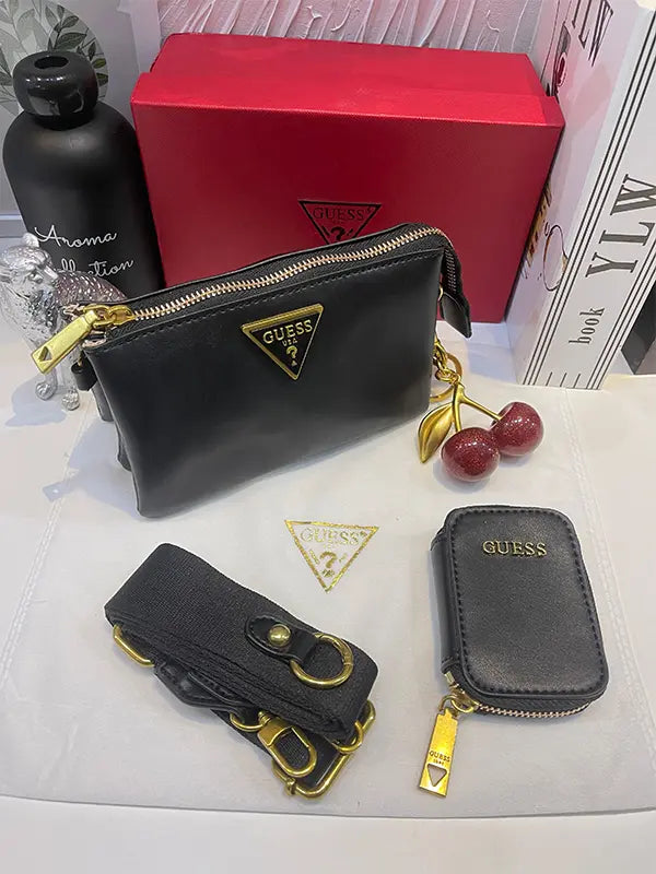 شنطة صغيره Guess شنط وحقائب Guess bags