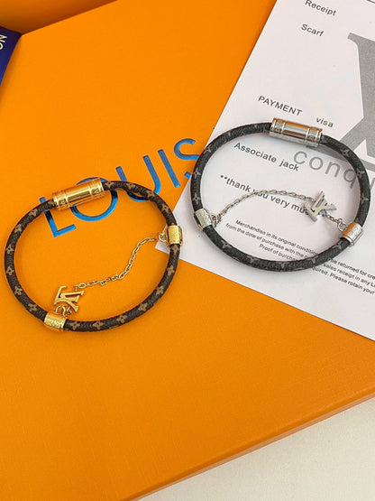 اساور لويس فيتون ليذر نيو لوك اسواره louis vuitton