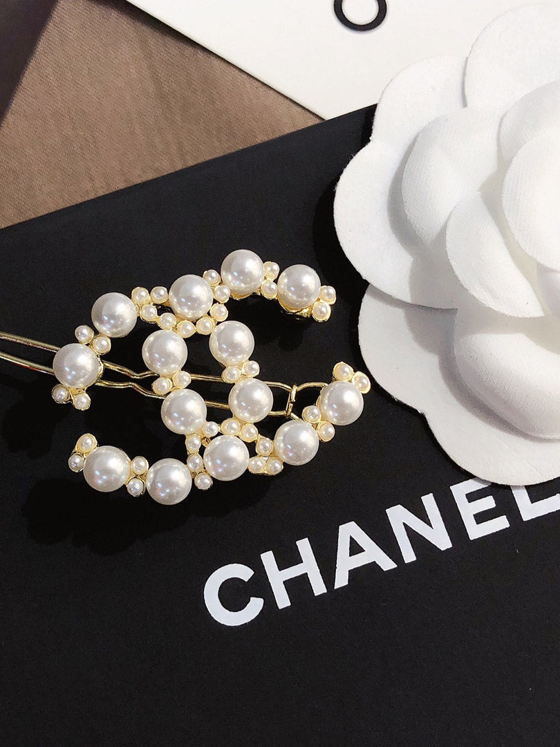 بكلة شعر شانيل لوقو اكسسوارات شعر chanel