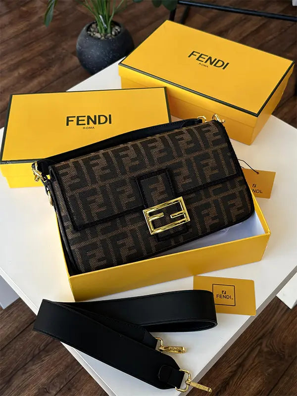 شنطة فندي الجديد وسط ماستر شنط وحقائب fendi bags