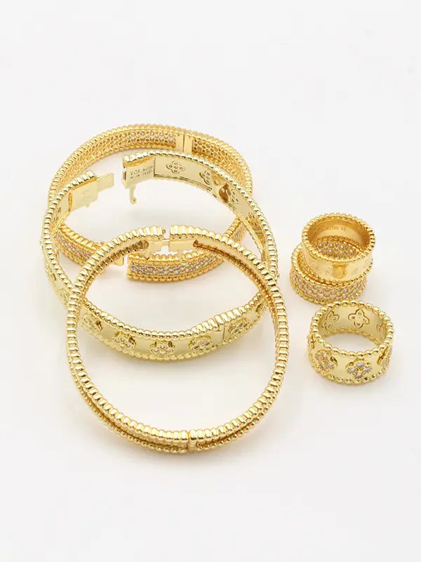 مجموعه اساور وخواتم فان كليف مرصعة زركون ماستر اسواره van cleef