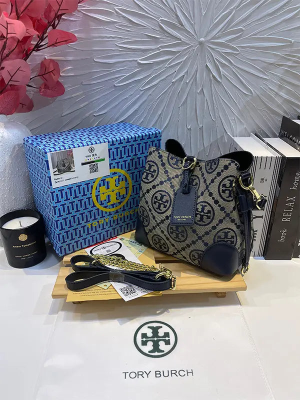شنطة توري بورش ماستر وسط شنط وحقائب tory burch bags كحلي