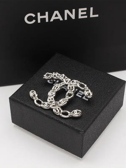 بروش شانيل ميتال لوقو 219 بروش chanel