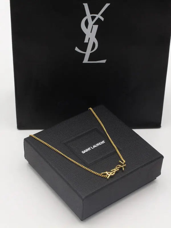 سلسال ايف سان لوران نعوم لوقو سلسال ysl